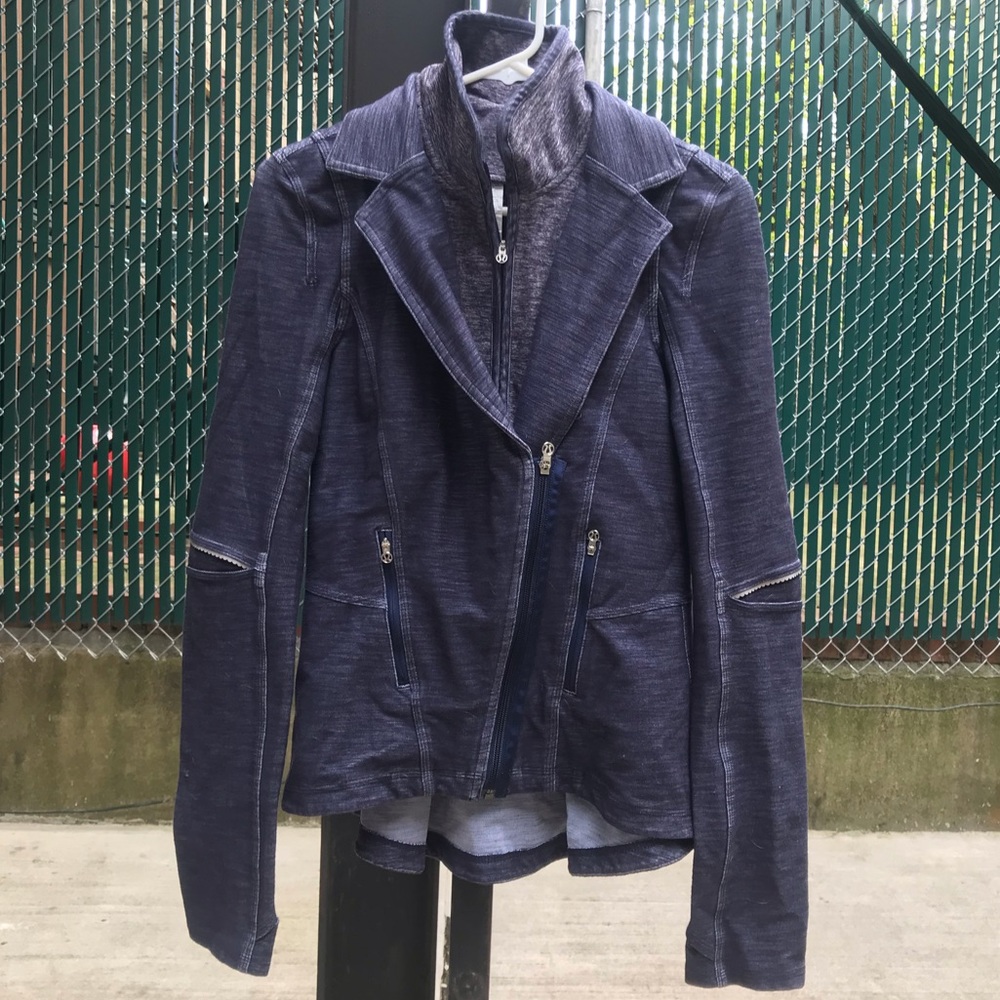 Lululemon blue denim jacket size 6